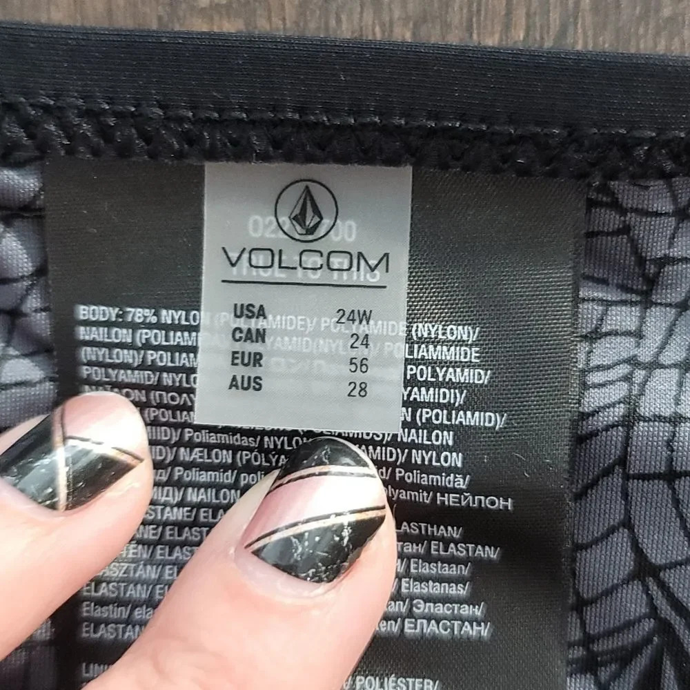VOLCOM Full Coverage Bikini Bottom - Picture 7 of 7